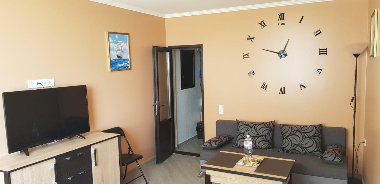 7 Days Apartments Апартаменты В Затоке Zatoka Bagian luar foto